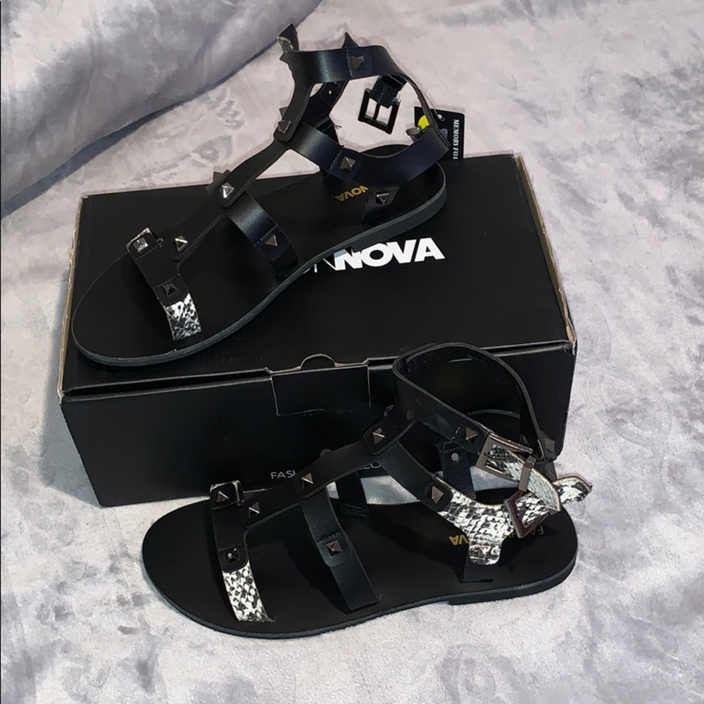 Fashion Nova sandals